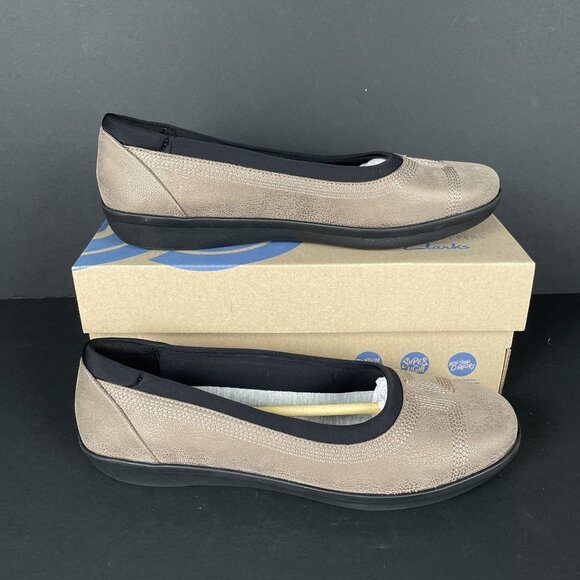 NEW CLARKS Ayla low brone metallic women's soft cushion 10 SLIP ON - Picture 1 of 8